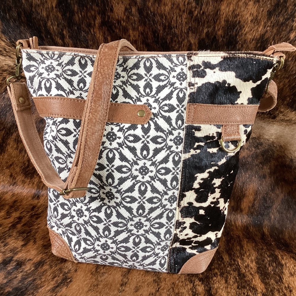 ANN GOTI Cowhide Canvas Zipper Top Crossbody Handbag - Picture 1 of 10